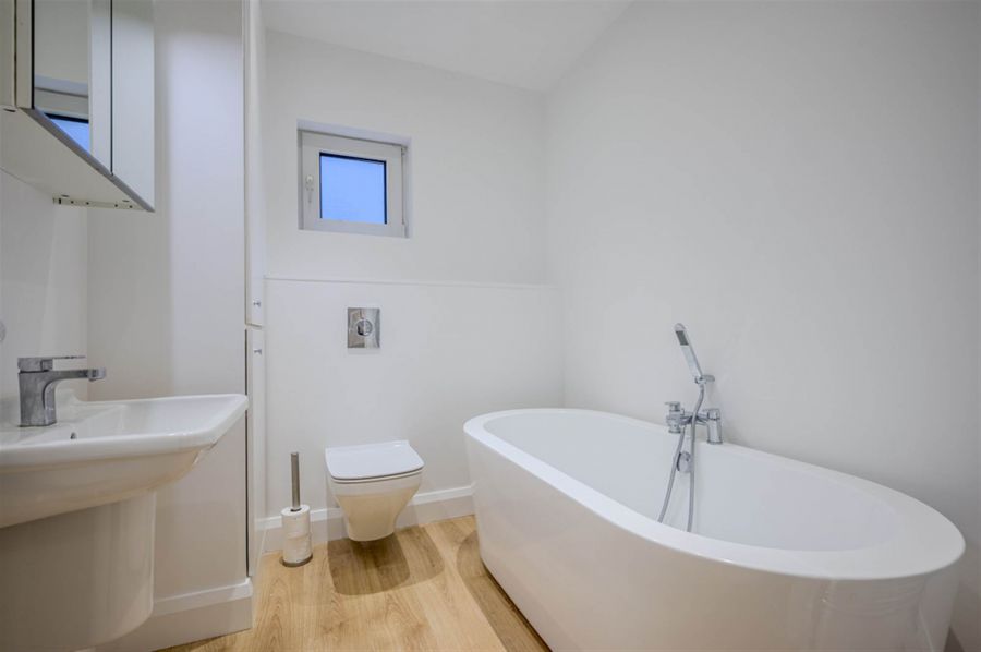 Flat 2 Holyrood Manor