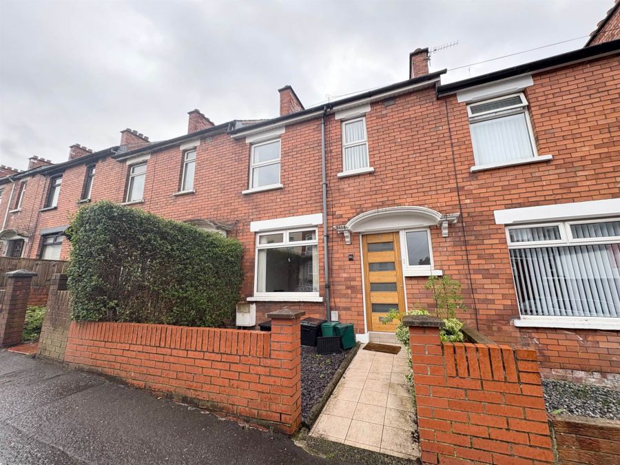 9 Pims Avenue,belmont, belfast, BT4 1PJ