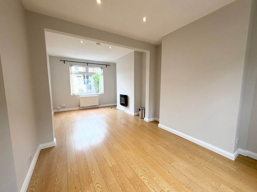 9 Pims Avenue
