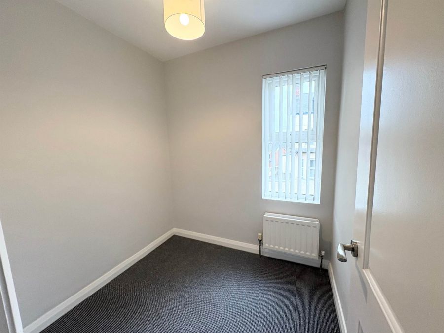 9 Pims Avenue