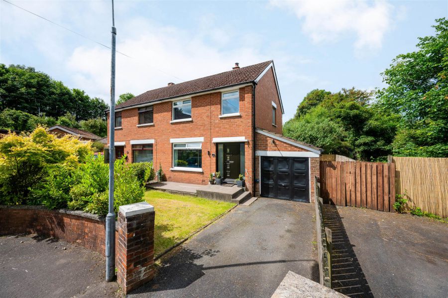 2 Abbey Park, stormont, belfast, BT5 7HQ