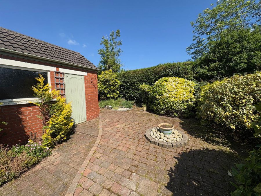 13 Greenwood Park