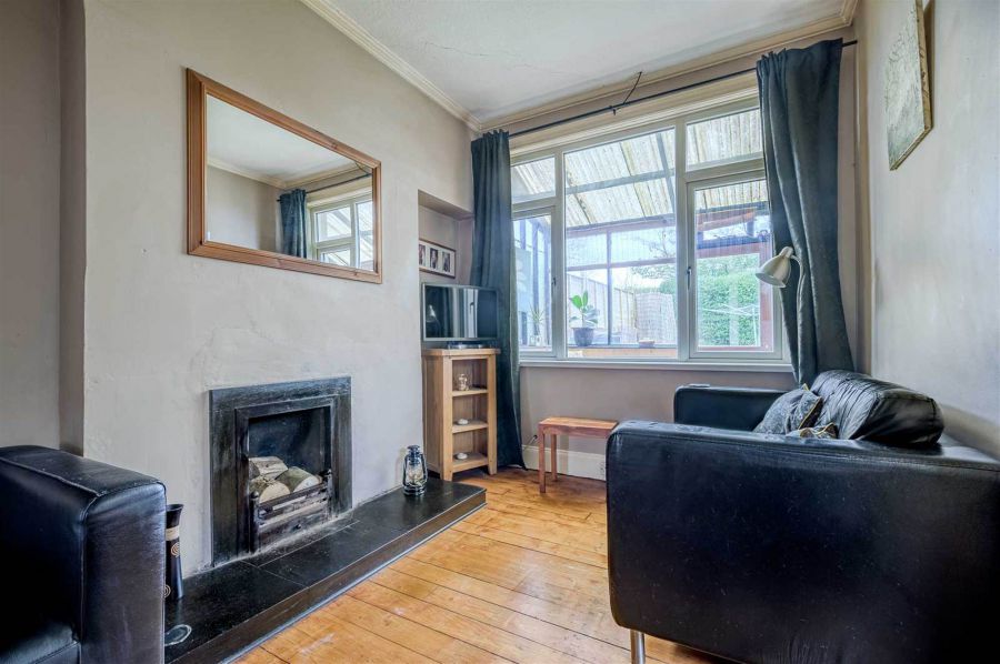 1 Loopland Crescent