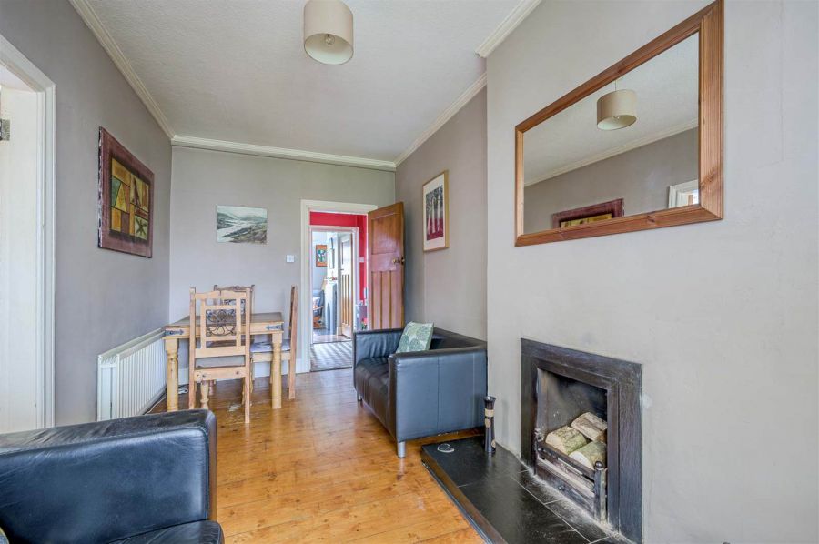 1 Loopland Crescent