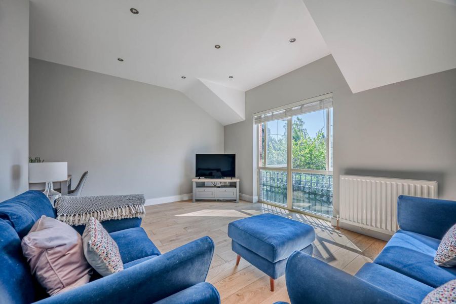 Apartment 6 14 Burghley Mews