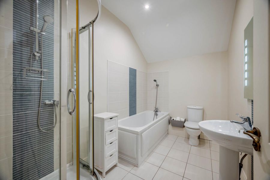 Apartment 6 14 Burghley Mews