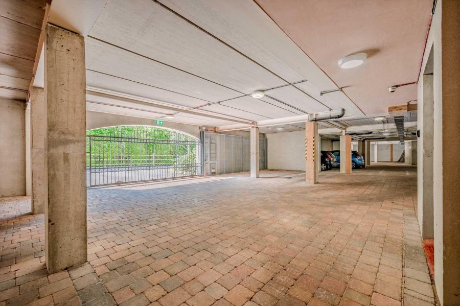 Apartment 6 14 Burghley Mews