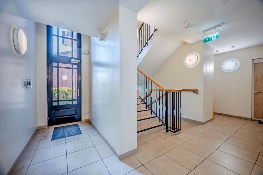 Apartment 6 14 Burghley Mews