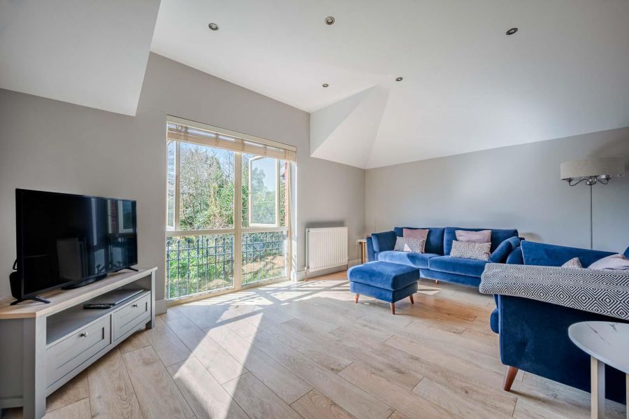 Apartment 6 14 Burghley Mews