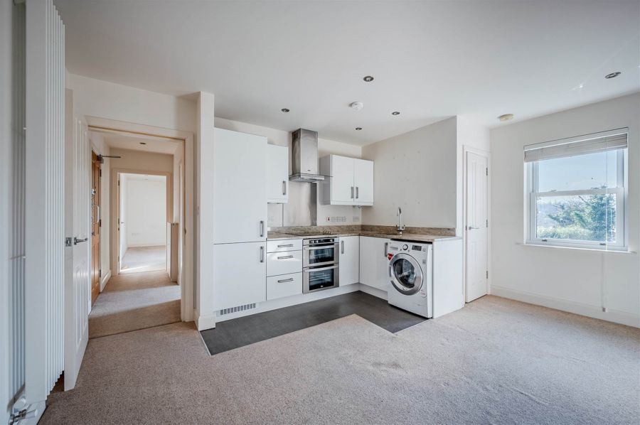 Apartment 39 Sandown Manor