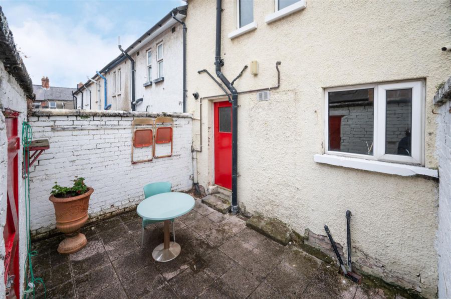 11 Willowholme Crescent