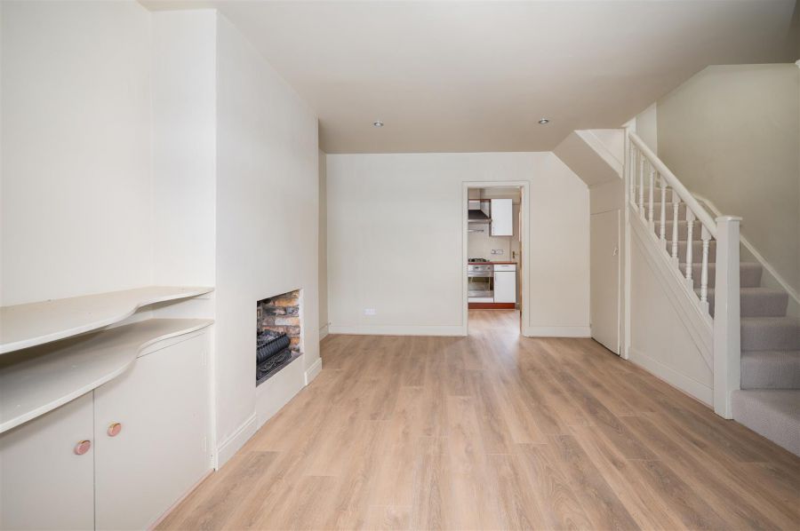 11 Willowholme Crescent