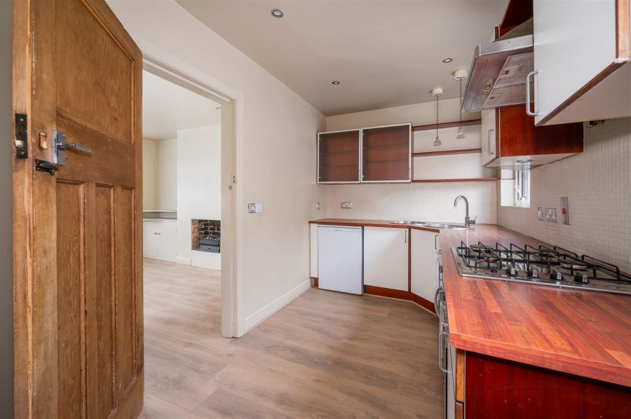 11 Willowholme Crescent