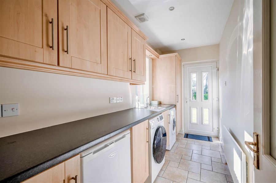 10 Wilshere Drive