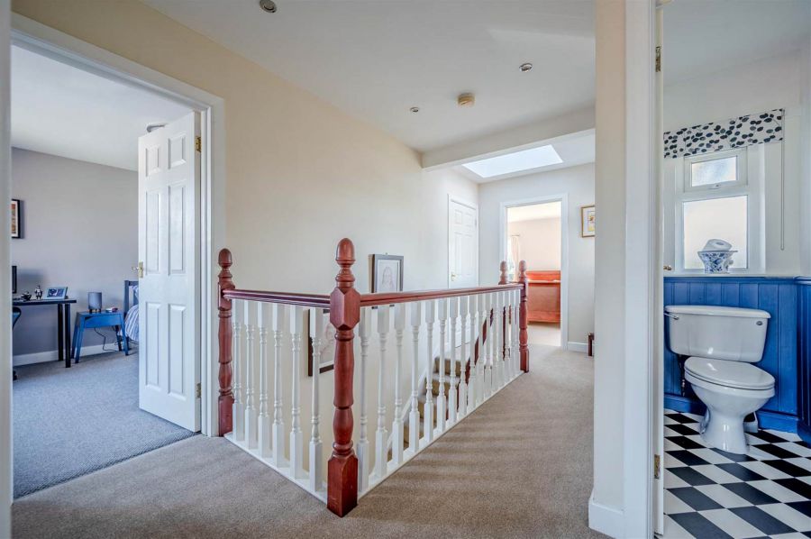 10 Wilshere Drive