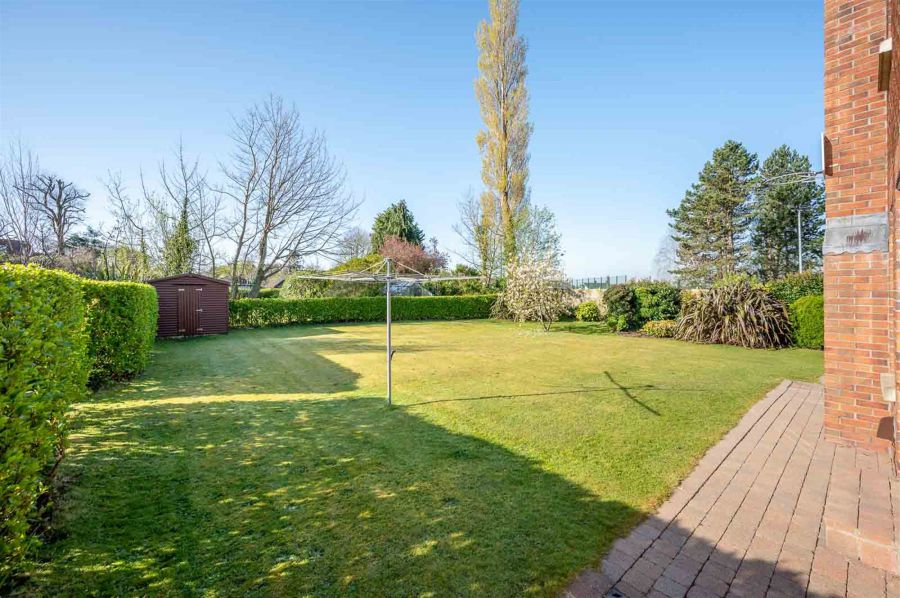 10 Wilshere Drive