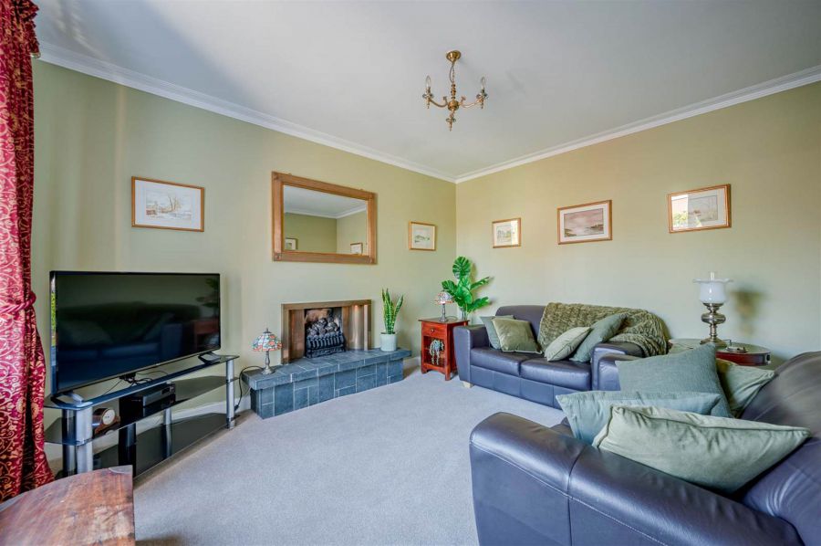10 Wilshere Drive