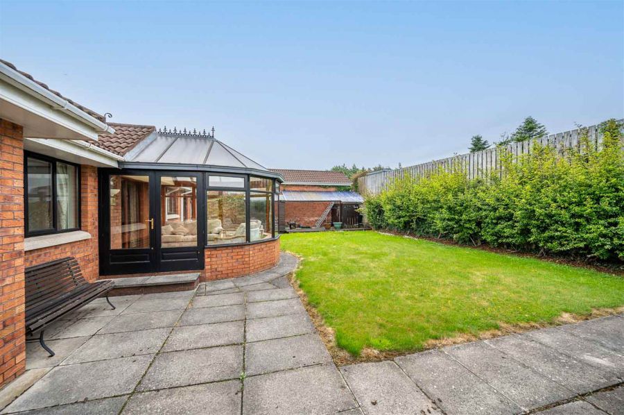1 Knightsbridge Manor