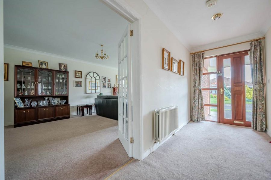 1 Knightsbridge Manor