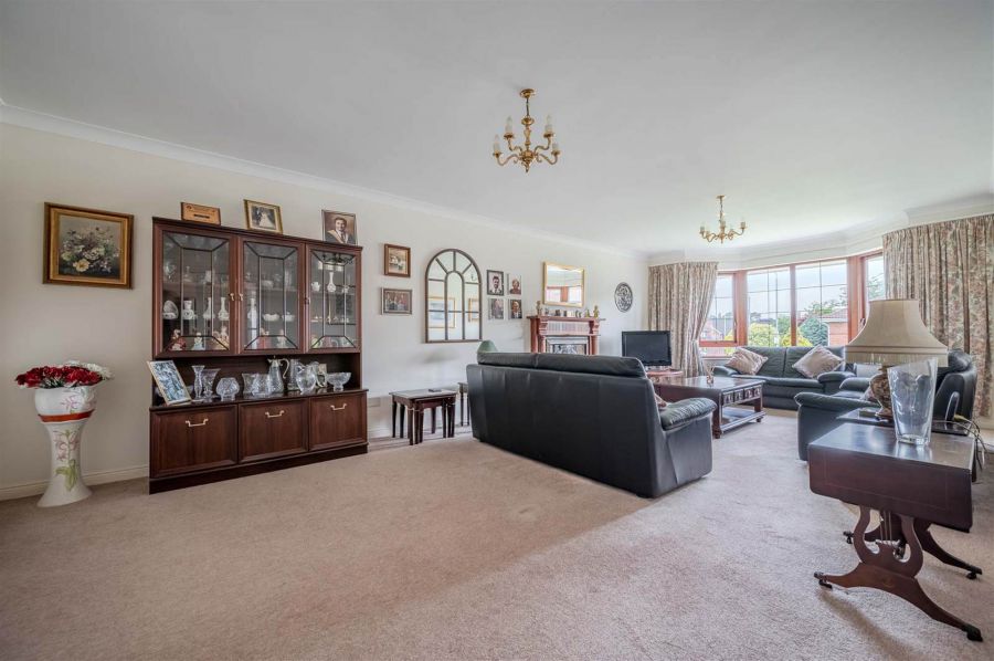 1 Knightsbridge Manor