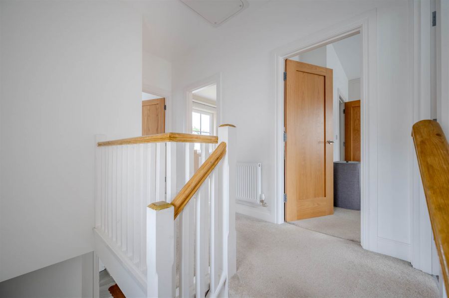 13 Castlegowan Crescent