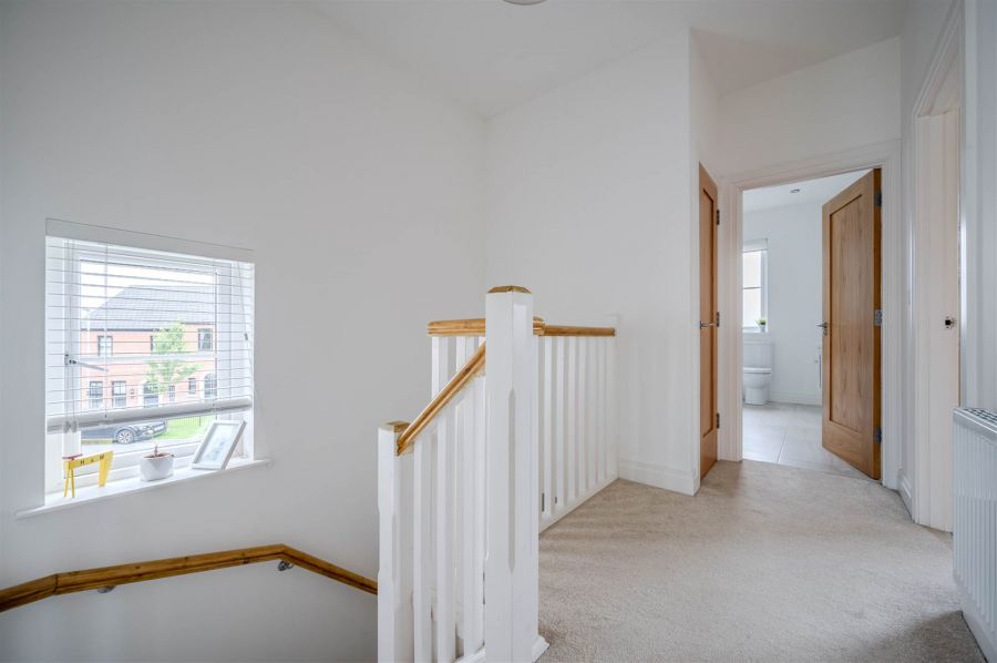 13 Castlegowan Crescent