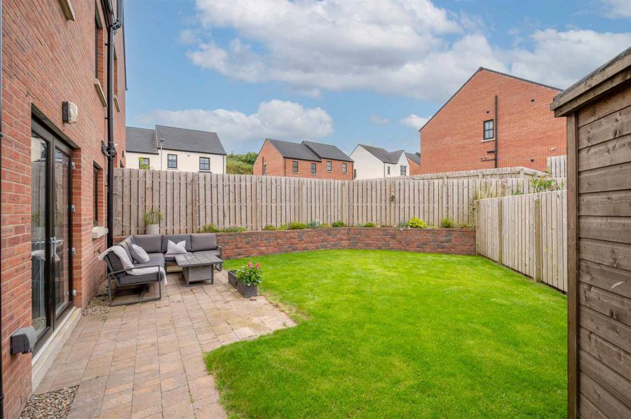 13 Castlegowan Crescent