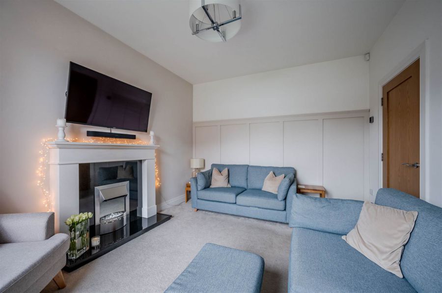 13 Castlegowan Crescent