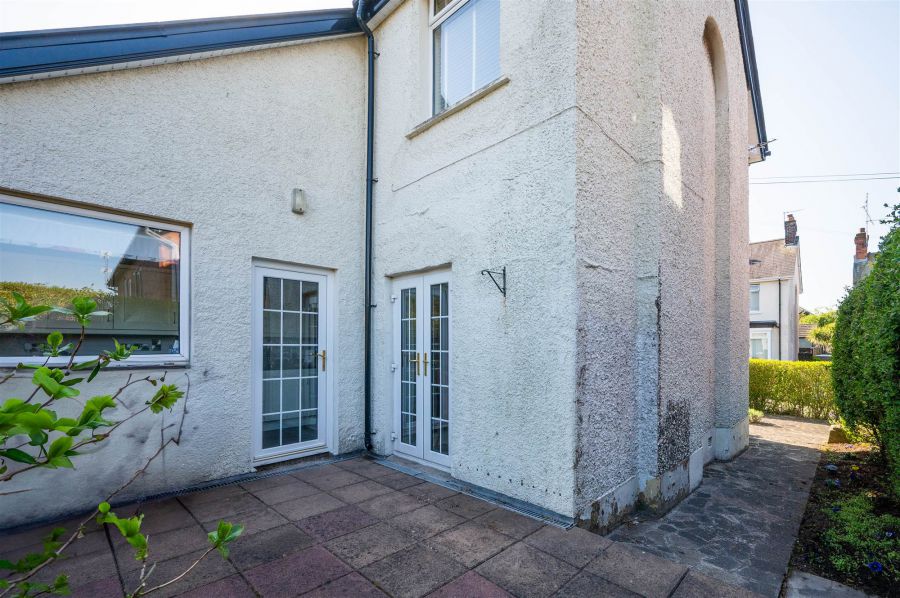 22 Irwin Crescent