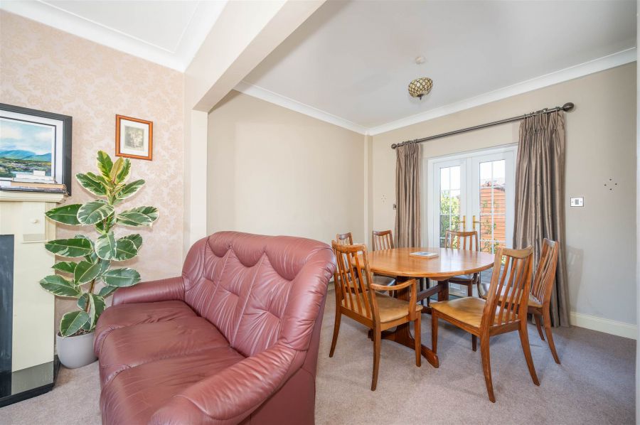 22 Irwin Crescent
