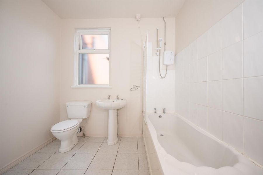 63 Upper Dunmurry Lane