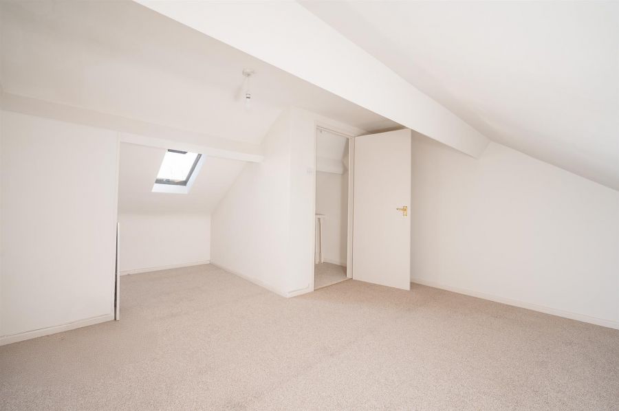 63 Upper Dunmurry Lane