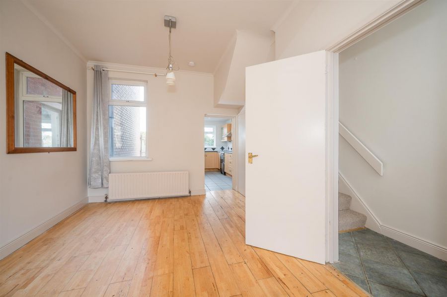 63 Upper Dunmurry Lane