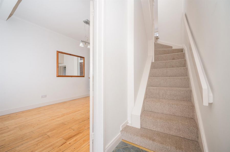 63 Upper Dunmurry Lane