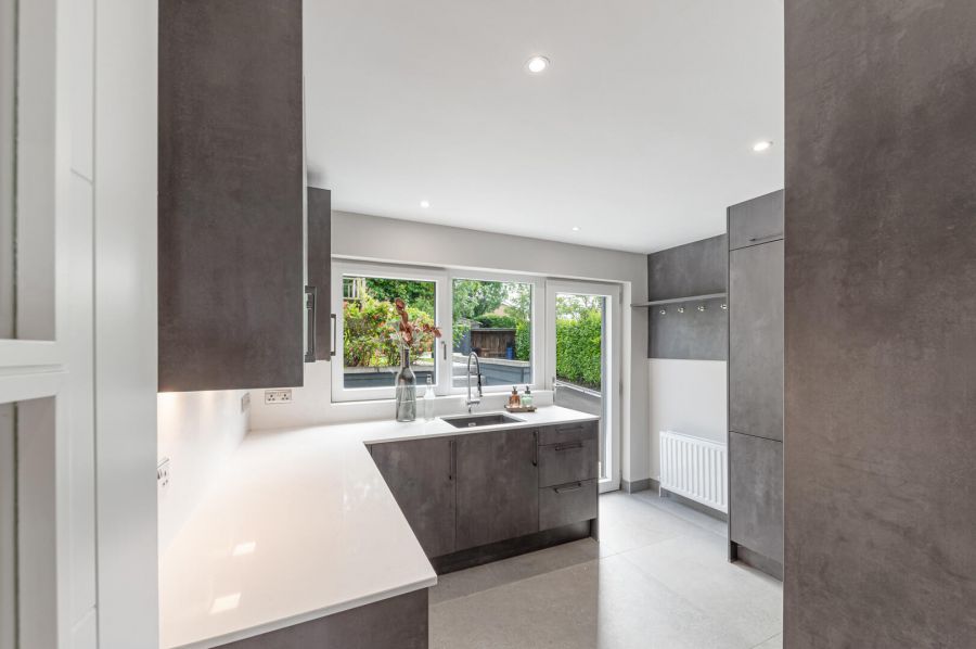 2 Kintyre Avenue