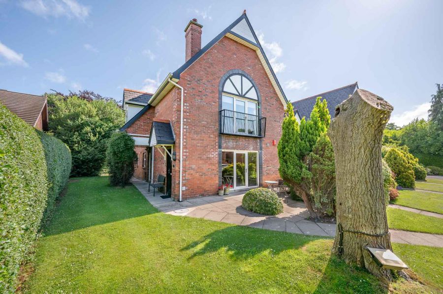 9 Craigtara