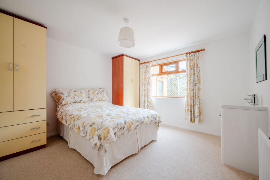 24 Ardmore Heights
