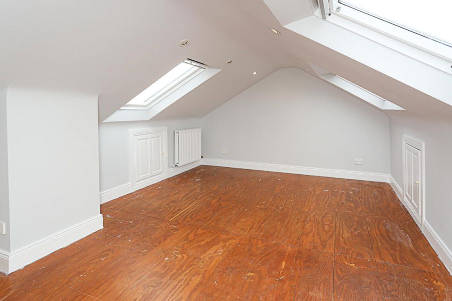 32 Hillview Place
