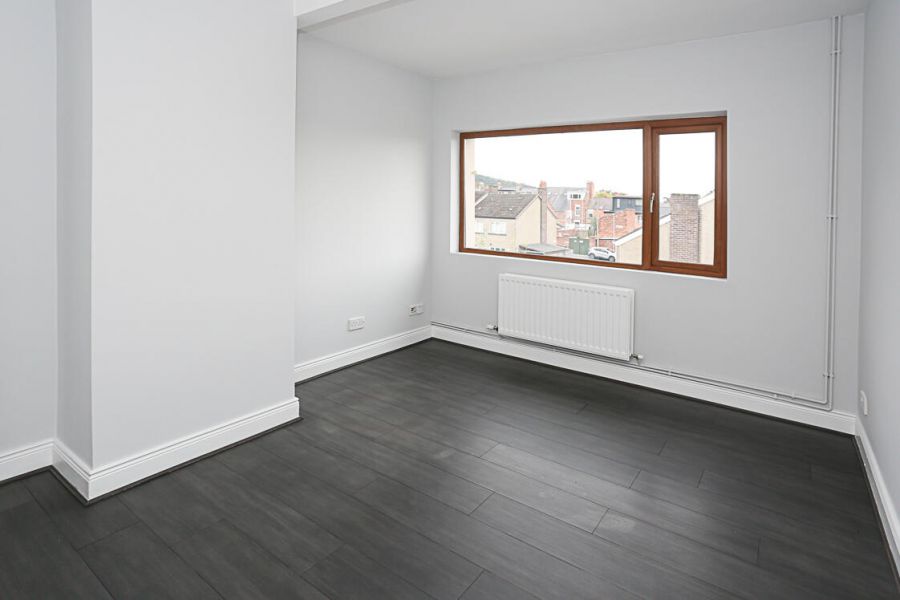 32 Hillview Place