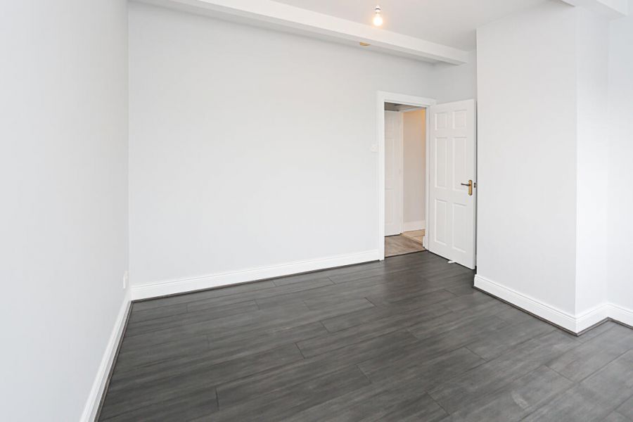 32 Hillview Place