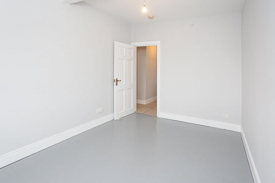32 Hillview Place