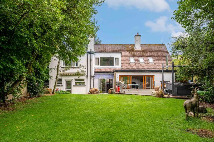 2 Ballymullan Road