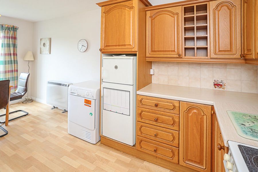 8 St Helens Court