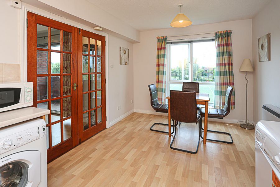 8 St Helens Court
