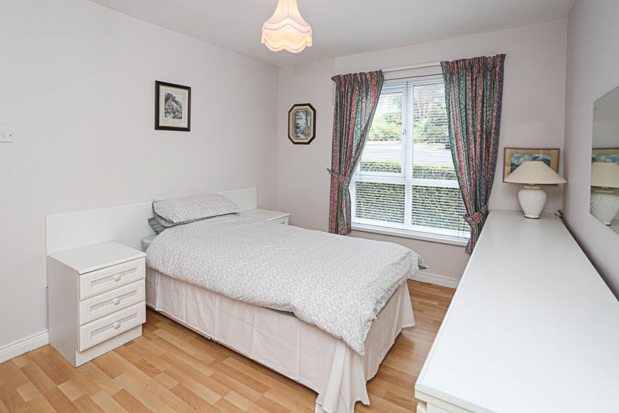 8 St Helens Court