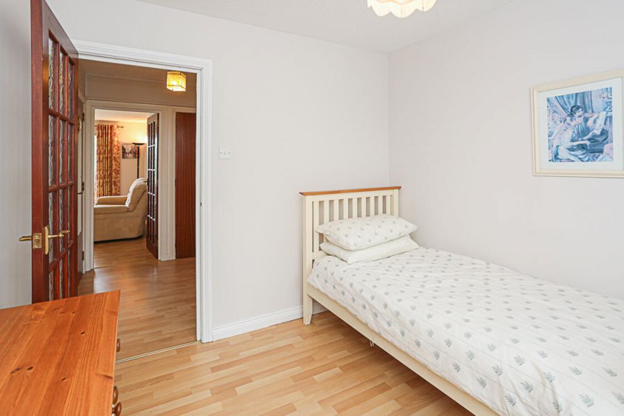 8 St Helens Court
