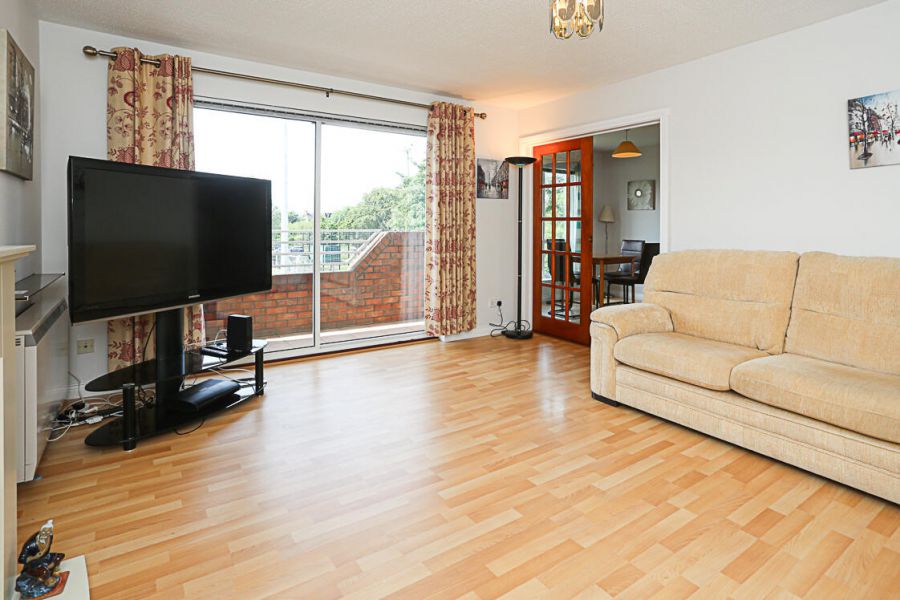8 St Helens Court