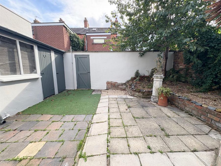 37 Downshire Road