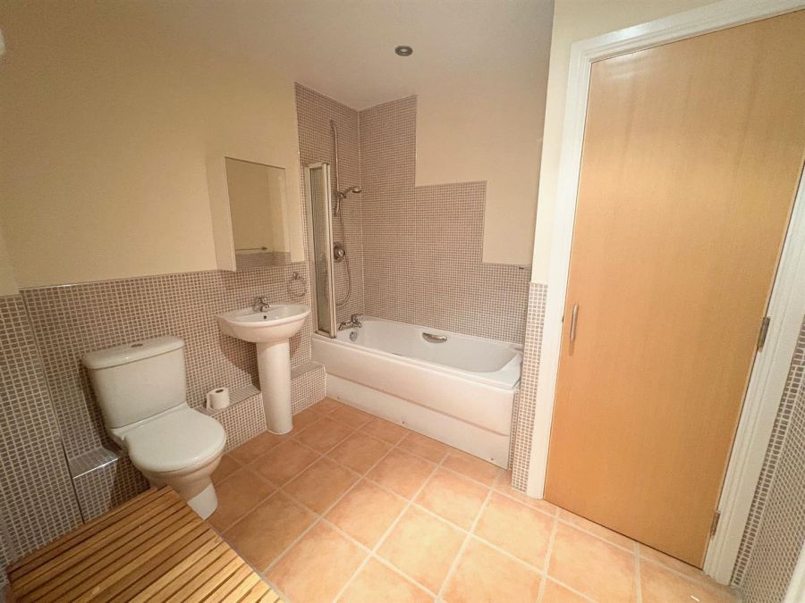 15 Priory Manor