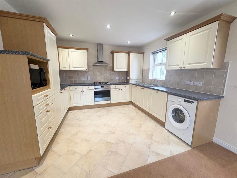 15 Priory Manor